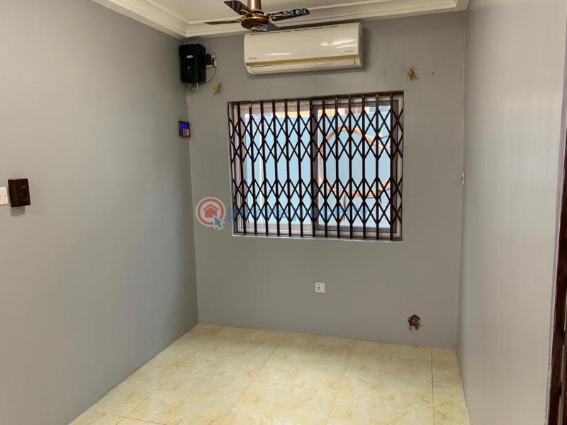 3 bedroom Semi detached Bungalow For Sale After Oyarifa Adenta Municipal Accra - 11