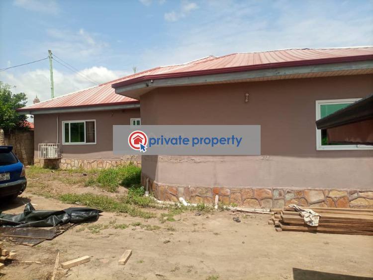 3 bedroom Townhouse For Sale &nbsp;obolo Estate, Along Kasoa Liberia Camp Stretch Kasoa Awutu-Senya East Central Region - 4