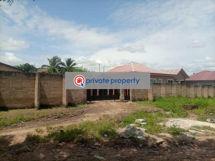 3 bedroom Townhouse For Sale &nbsp;obolo Estate, Along Kasoa Liberia Camp Stretch Kasoa Awutu-Senya East Central Region - 3
