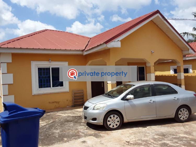 3 bedroom Townhouse For Sale &nbsp;oyarifa Adenta Oyarifa La Nkwantanang Madina Municipal Accra - 1