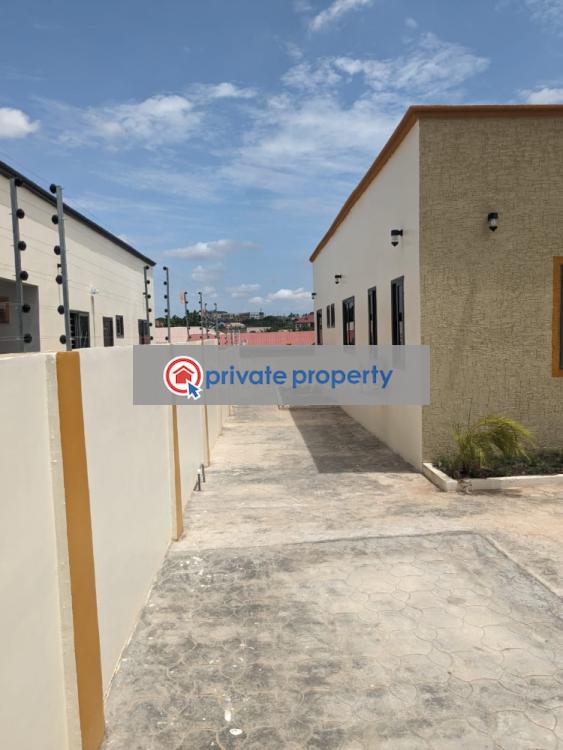 3 bedroom Detached Bungalow For Sale &nbsp;oyarifa Oyarifa La Nkwantanang Madina Municipal Accra - 6