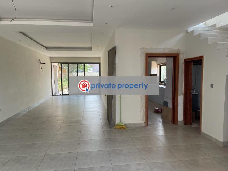 3 bedroom Semi detached Bungalow For Sale &nbsp;papa&acirc;s Pizza Agbogba North Legon Accra - 5