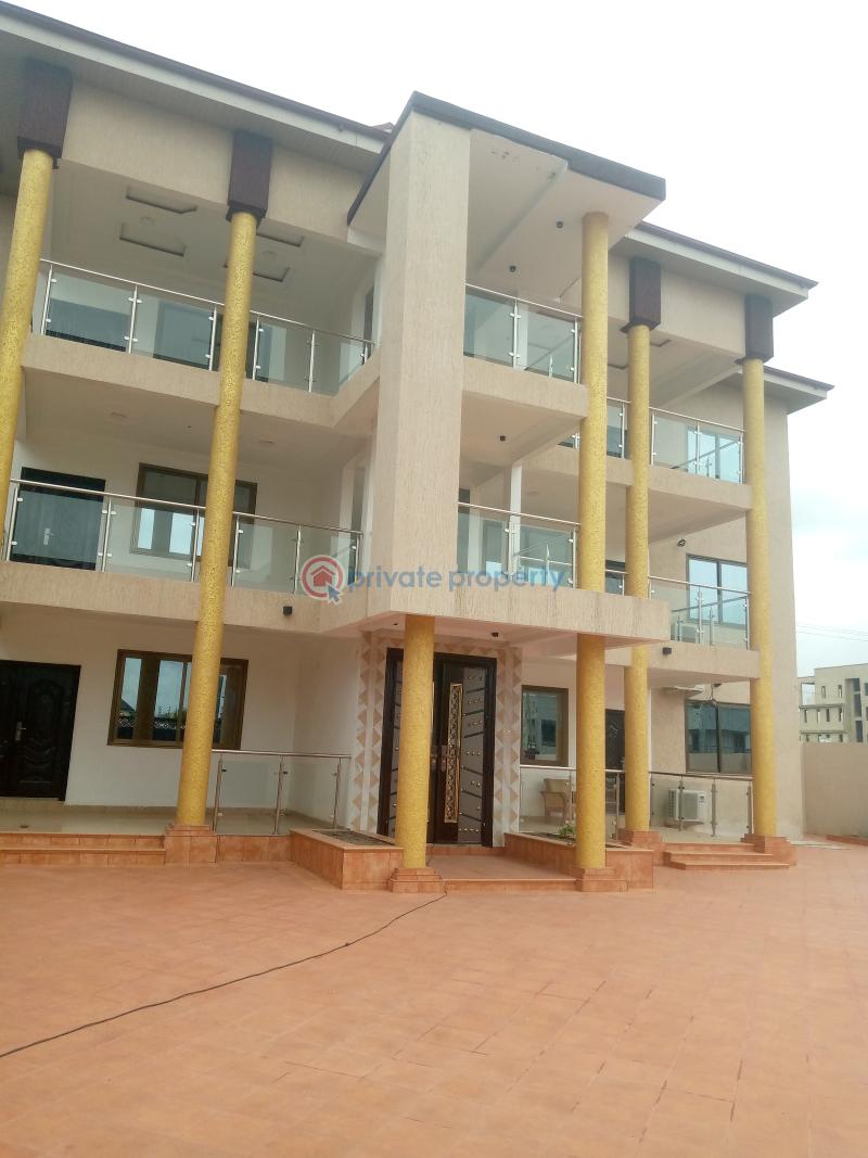 3 bedroom Apartment For Rent East Airport Airport Residential Area Accra - 4