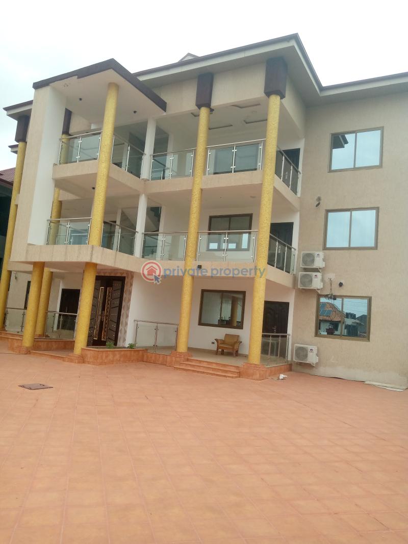 3 bedroom Apartment For Rent East Airport Airport Residential Area Accra - 0
