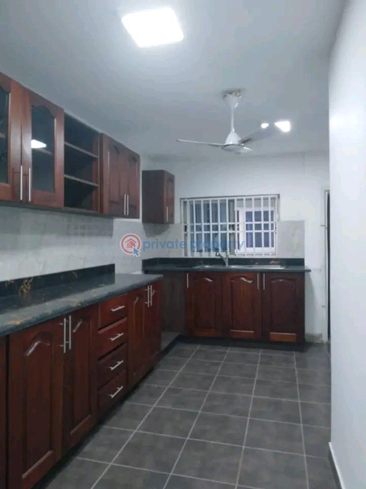 3 bedroom Apartment For Rent Spintex Accra - 3