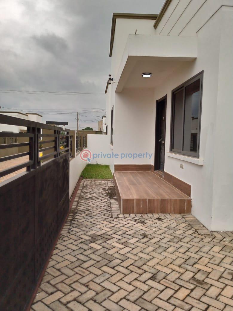 3 bedroom House For Sale Powerland Adenta Municipal Accra - 4
