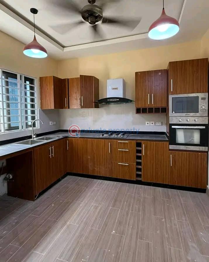 3 bedroom House For Rent Comm.18 Spintex Accra - 5