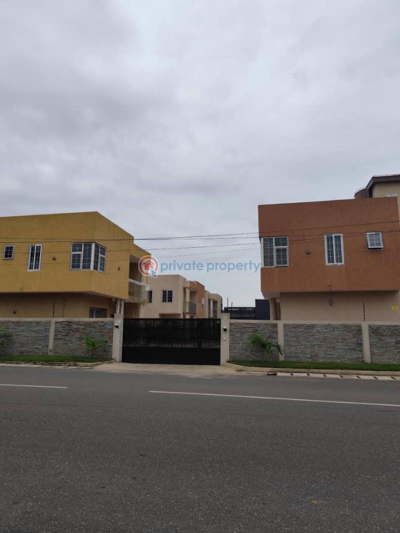 3 bedroom Townhouse For Rent Dzorwulu Accra - 1