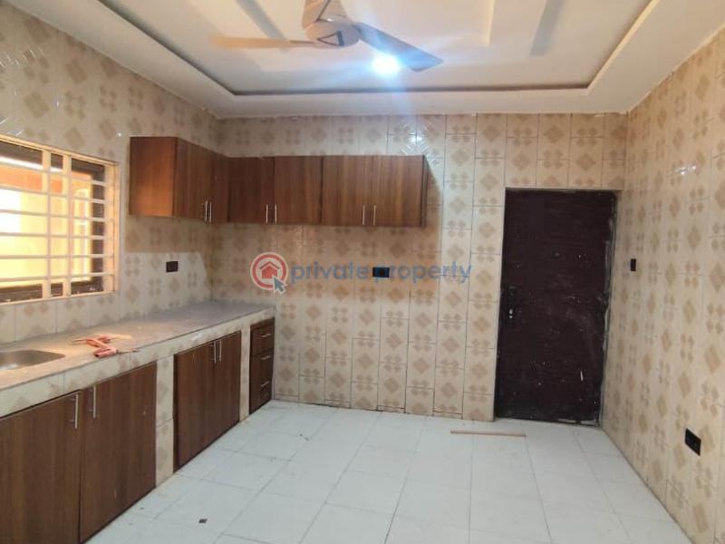 4 bedroom House For Sale Focos Oyarifa La Nkwantanang Madina Municipal Accra - 6