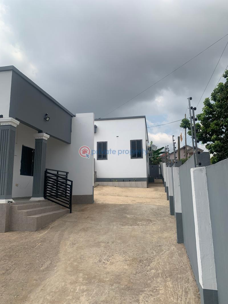 4 bedroom House For Sale Ashongman Estate Ga East Municipal Accra - 1