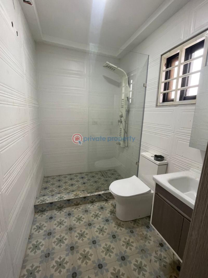 4 bedroom House For Sale Lashibi Spintex Accra - 8