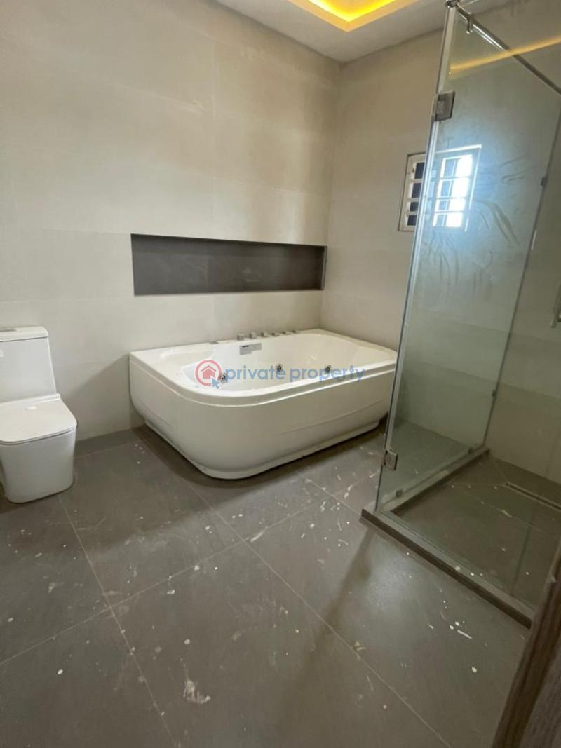 4 bedroom House For Sale Lashibi Spintex Accra - 9