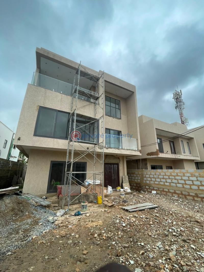 4 bedroom House For Sale East Airport Airport Residential Area Accra - 2