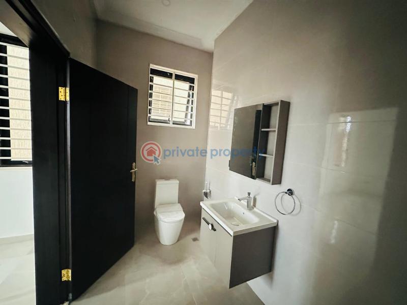 4 bedroom Detached Duplex For Sale Oyarifa La Nkwantanang Madina Municipal Accra - 9