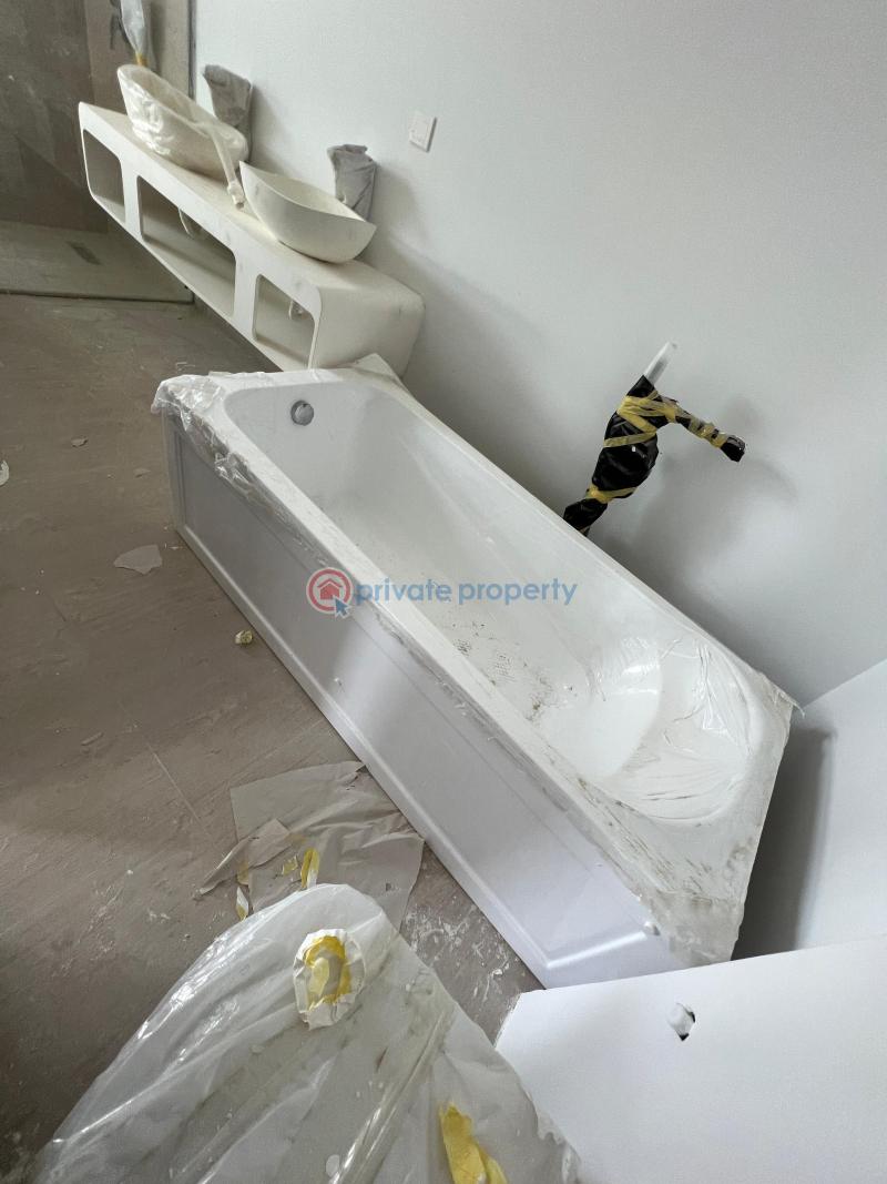 4 bedroom House For Rent East Airport Airport Residential Area Accra - 3