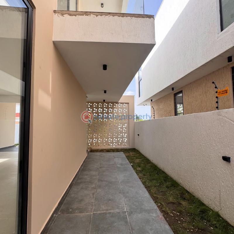 4 bedroom House For Sale Nanakrom East Legon Accra - 11