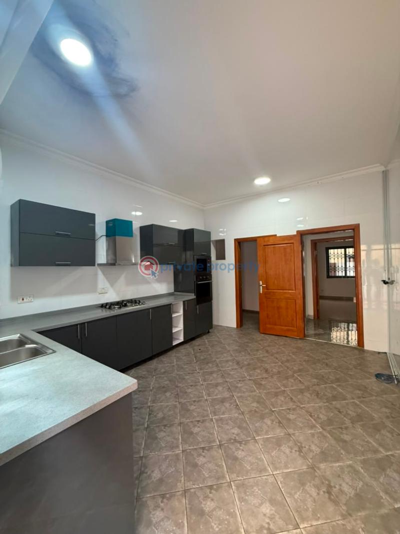 4 bedroom House For Rent A&c Mall Accra East Legon  - 13