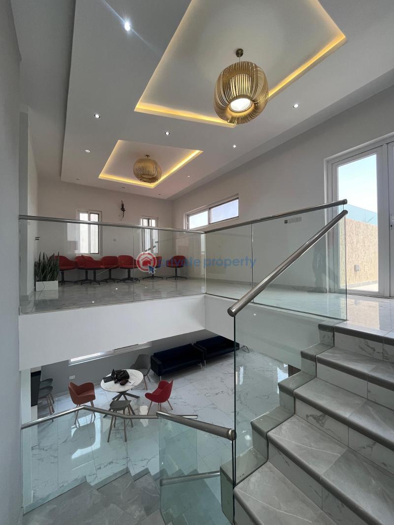 4 bedroom House For Sale East Airport Airport Residential Area Accra - 18