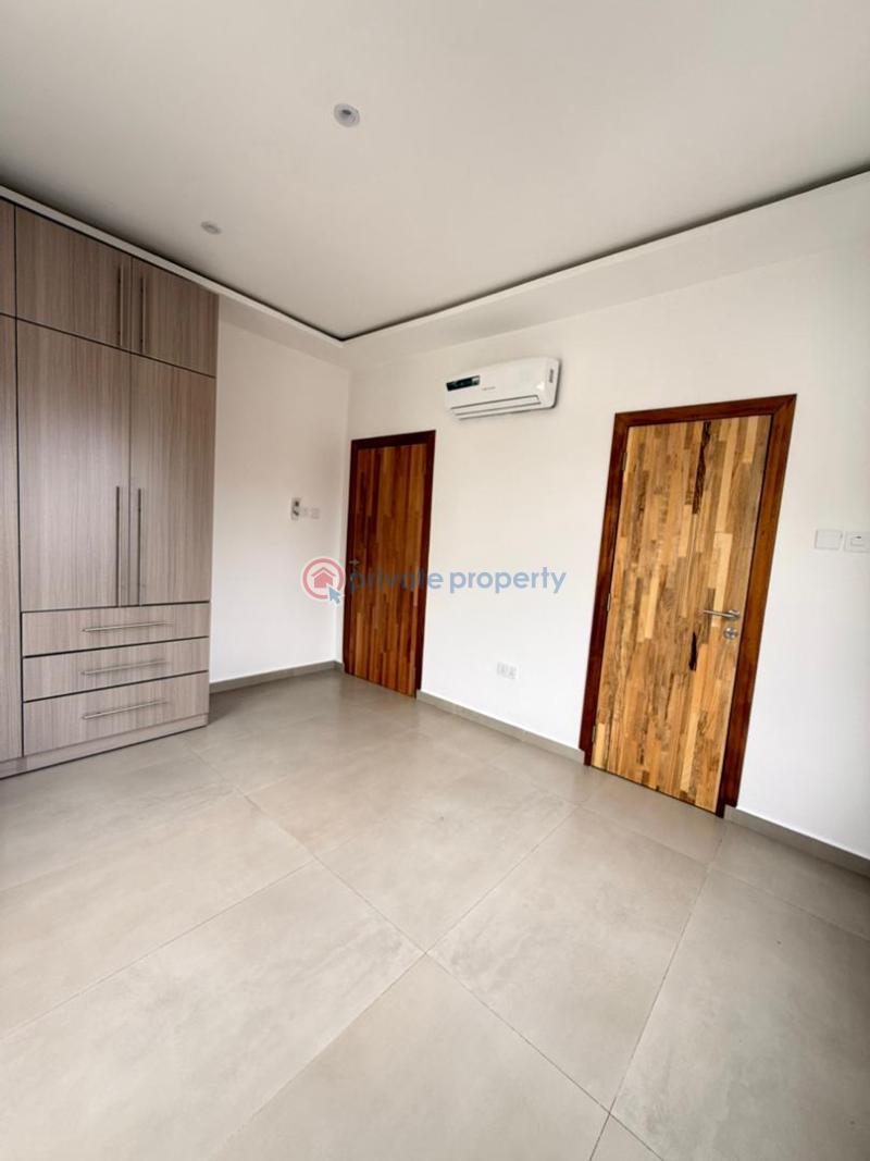 4 bedroom Townhouse For Sale Accra East Legon  - 4