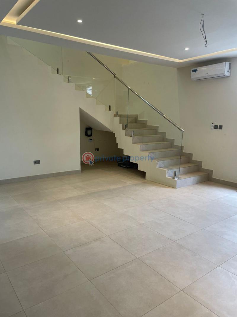 4 bedroom House For Sale Baatsonaa Spintex Accra - 5