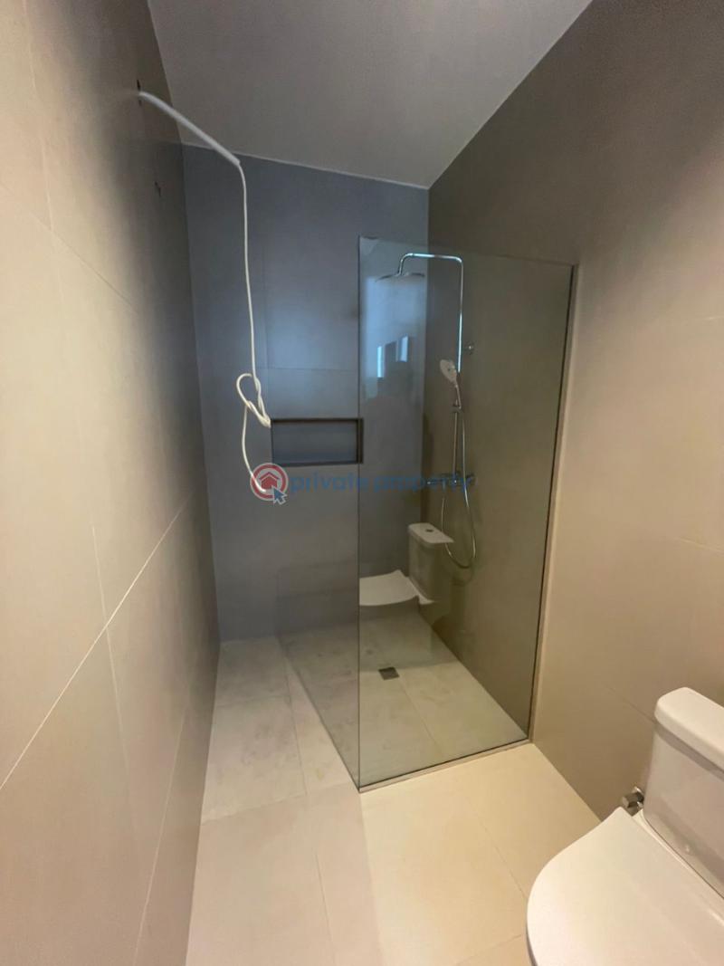 4 bedroom House For Sale Baatsonaa Spintex Accra - 11