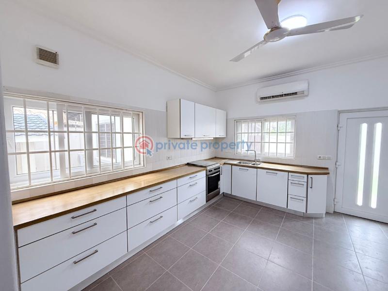 4 bedroom House For Rent East La La Dade Kotopon Municipal Accra - 10