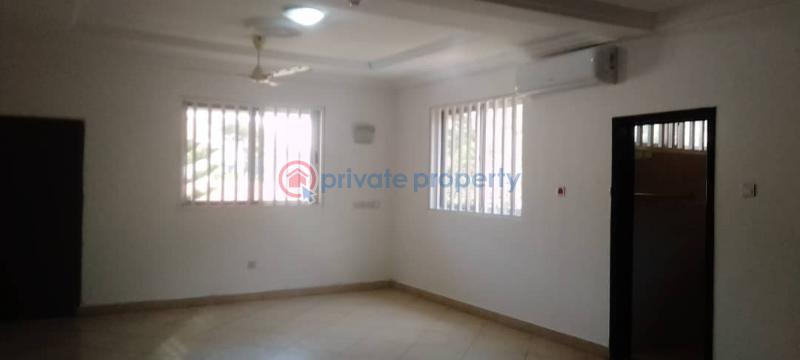 4 bedroom House For Rent The Browns Realtor ,osu Oxford Street, Around The Mtn Office Osu Road Accra - 31