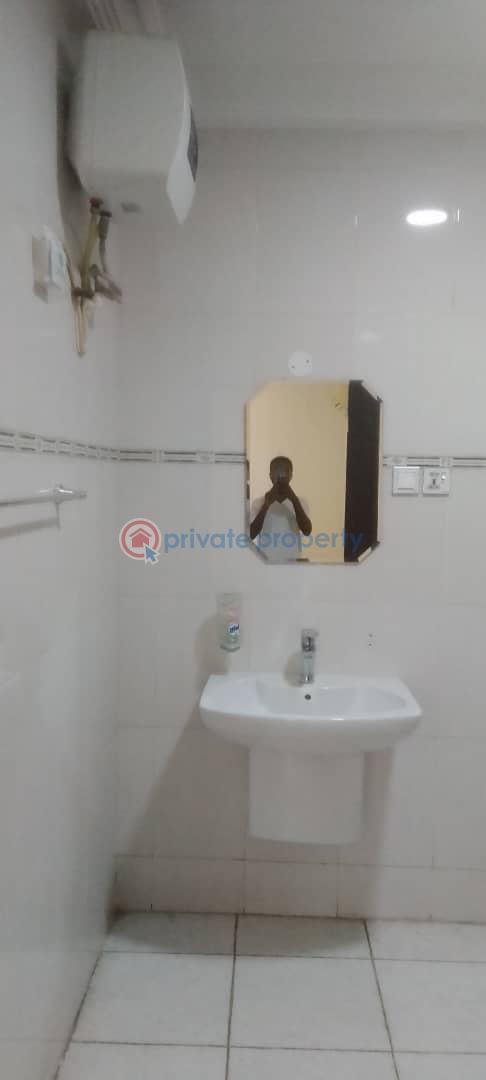 4 bedroom House For Rent The Browns Realtor ,osu Oxford Street, Around The Mtn Office Osu Road Accra - 11