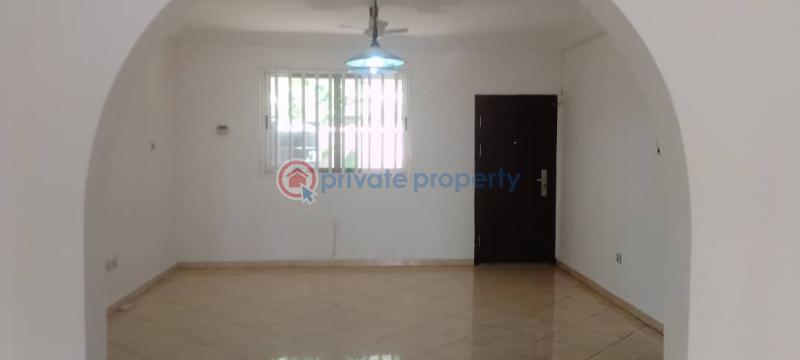 4 bedroom House For Rent The Browns Realtor ,osu Oxford Street, Around The Mtn Office Osu Road Accra - 37