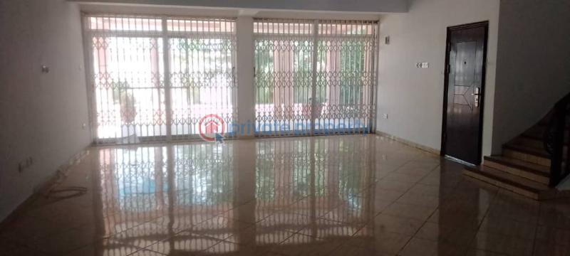 4 bedroom House For Rent The Browns Realtor ,osu Oxford Street, Around The Mtn Office Osu Road Accra - 9