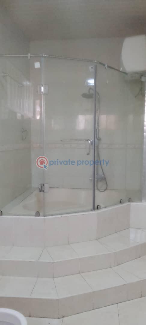 4 bedroom House For Rent The Browns Realtor ,osu Oxford Street, Around The Mtn Office Osu Road Accra - 30