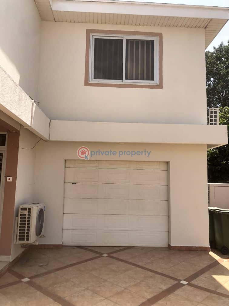 4 bedroom House For Rent The Browns Realtor ,osu Oxford Street, Around The Mtn Office Osu Road Accra - 4