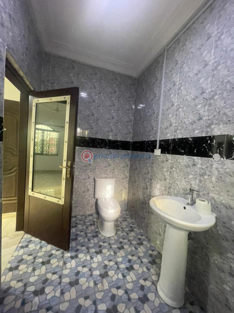 4 bedroom Detached Bungalow For Rent Spintex Accra - 5