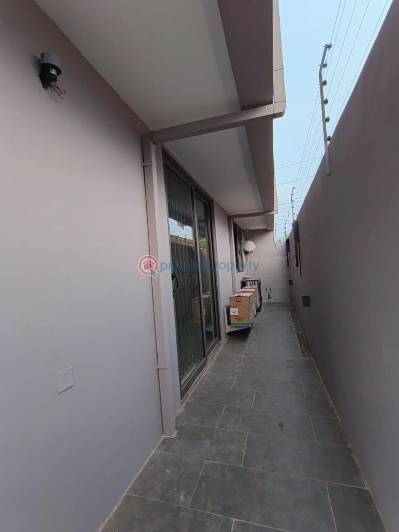 4 bedroom House For Rent Burma Hills Airport Hills Airport Residential Area Accra - 12