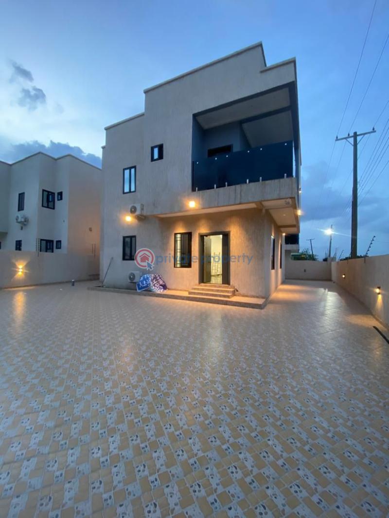 4 bedroom Townhouse For Sale Ogbojo East Legon Accra - 0