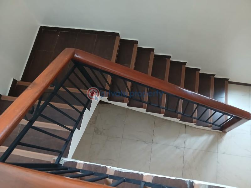 4 bedroom House For Sale Achimota Accra - 7