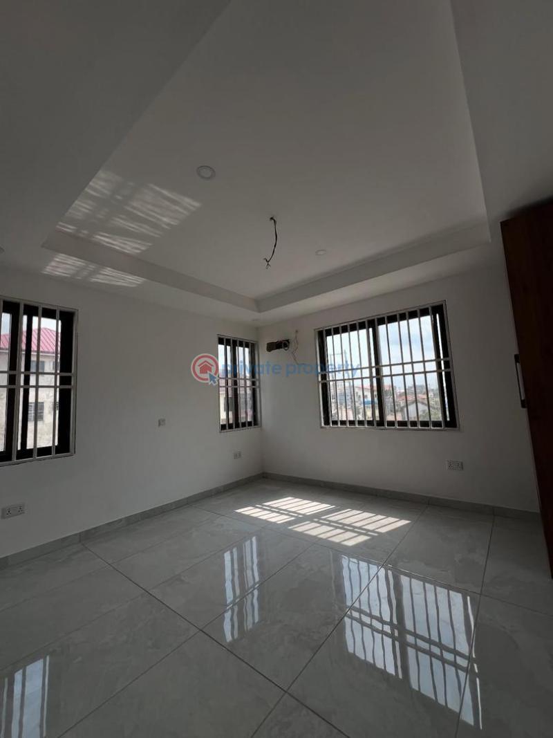 4 bedroom House For Sale American House East Legon Accra - 8