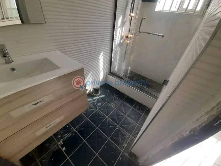 4 bedroom House For Sale East Airport Airport Residential Area Accra - 5