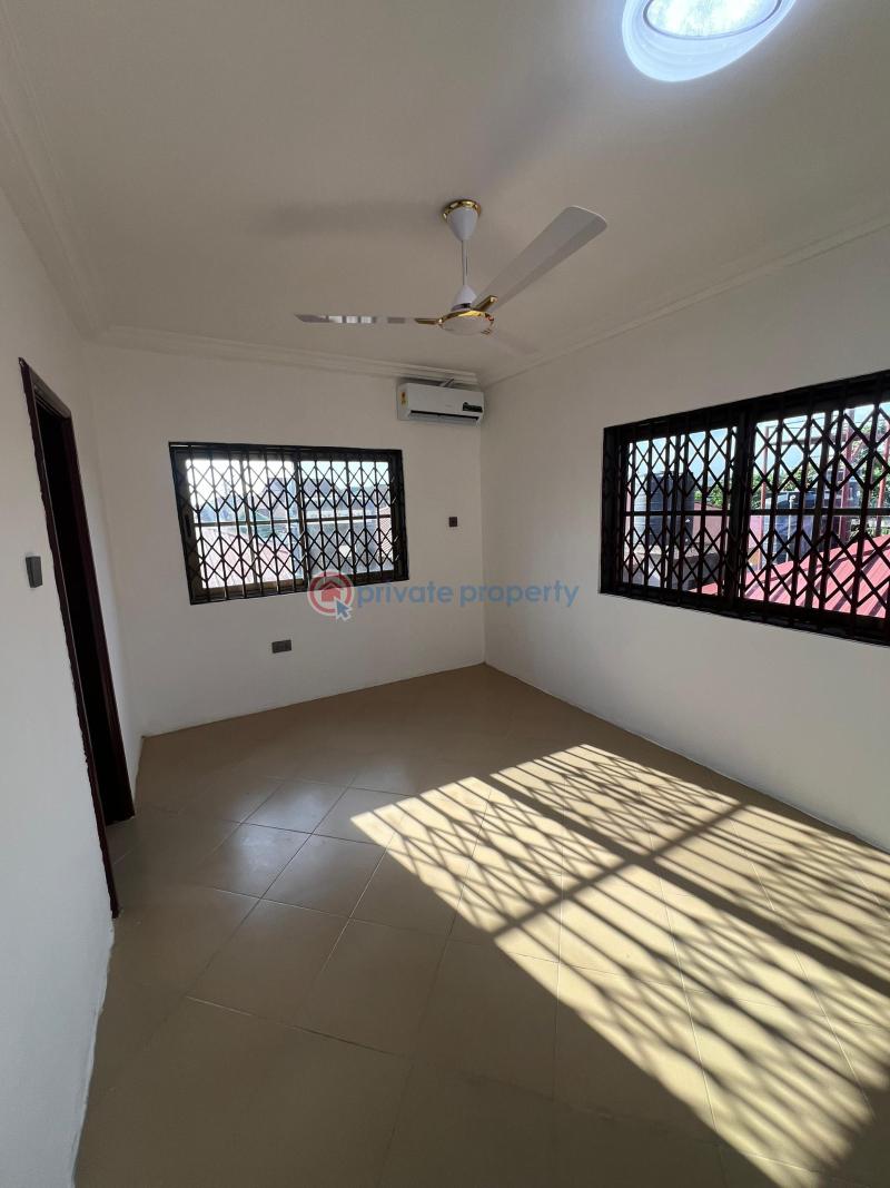 4 bedroom Detached Duplex For Rent Achimota Mile 7 Accra Ghana. Kingsby Hotel Street Achimota Accra - 2