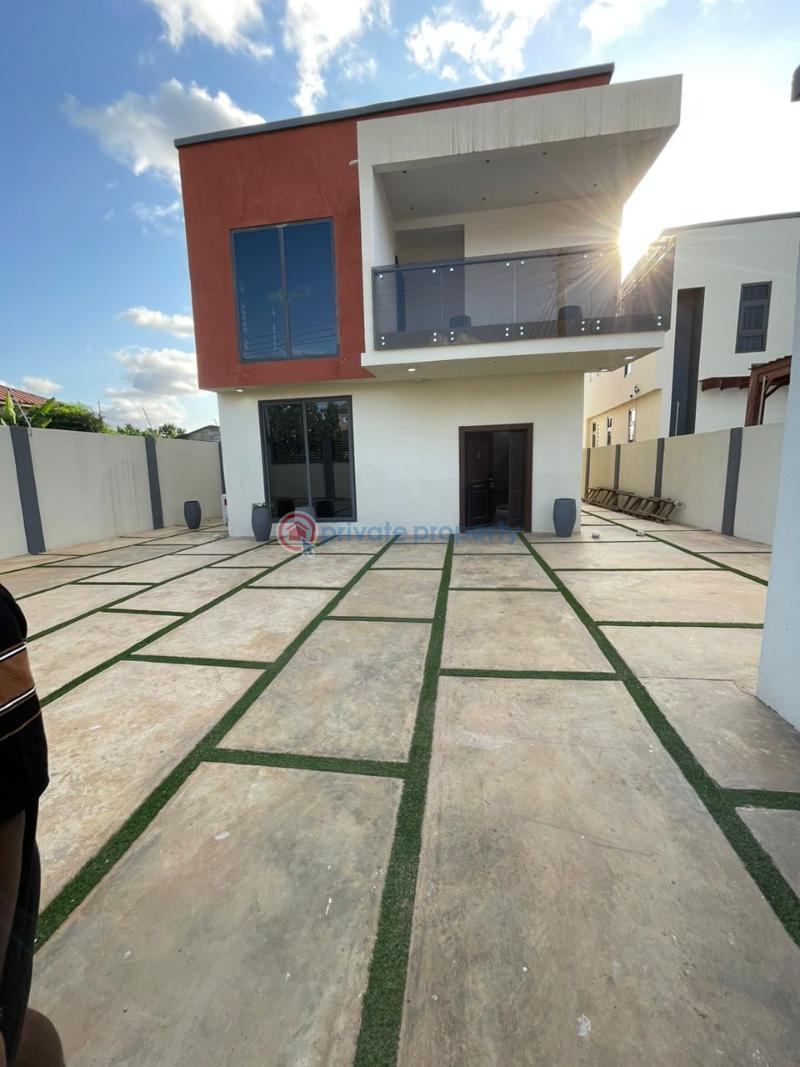 4 bedroom House For Rent Pantang Adenta Municipal Accra - 1