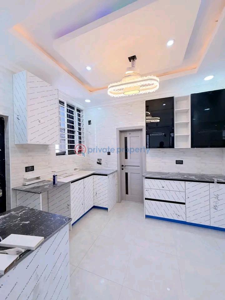 4 bedroom House For Sale Spintex Accra - 7