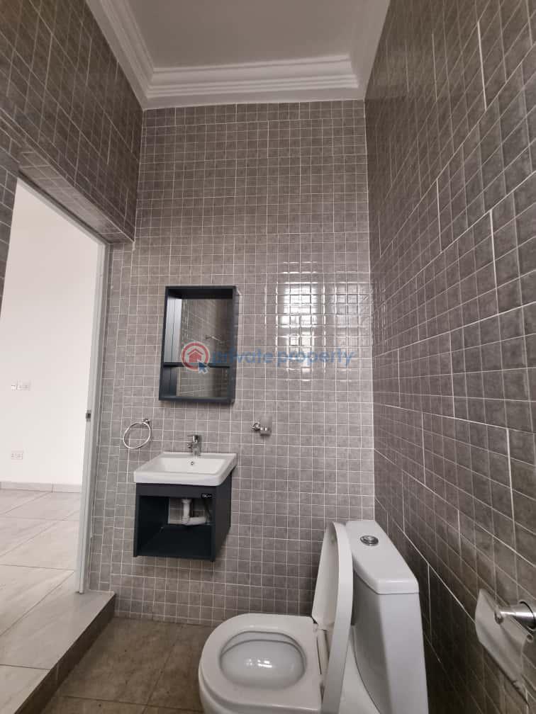 4 bedroom House For Sale Spintex Accra - 6