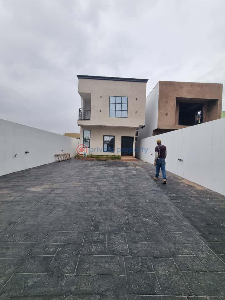 4 bedroom House For Sale Spintex Accra - 1
