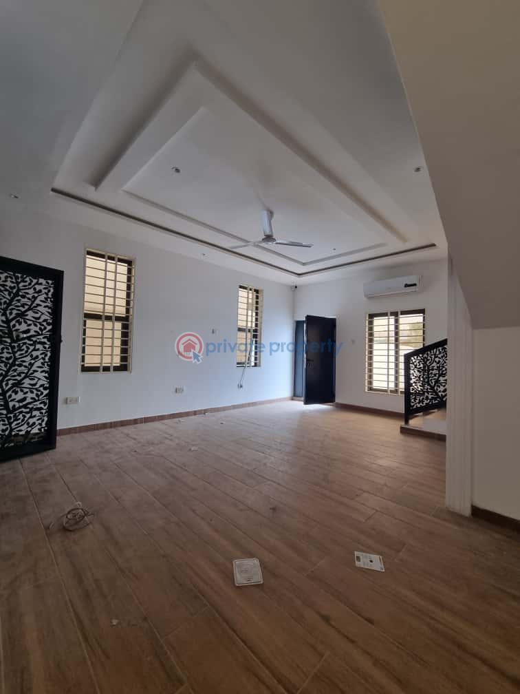4 bedroom House For Sale Spintex Accra - 5