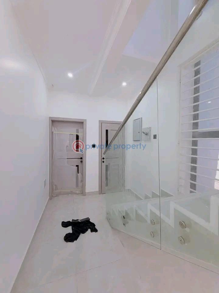 4 bedroom House For Sale Spintex Accra - 9