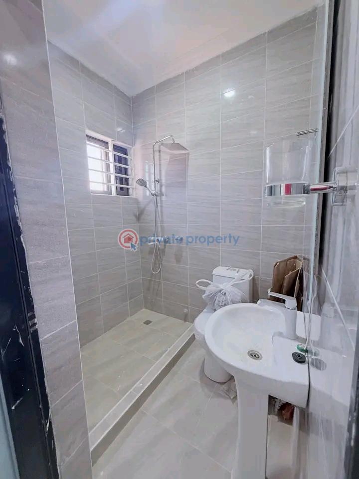 4 bedroom House For Sale Spintex Accra - 5