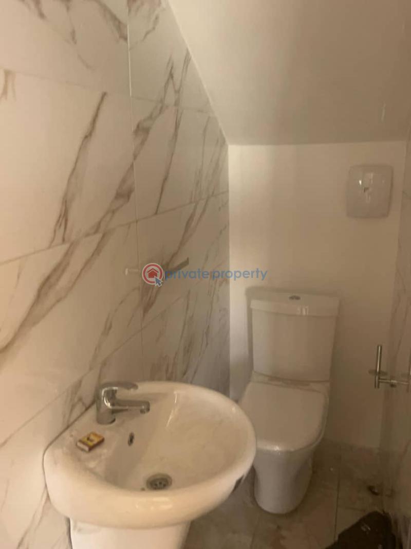 4 bedroom House For Sale Tesano Accra - 4