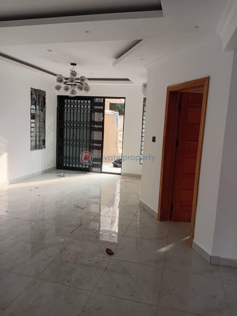 4 bedroom House For Sale North Kaneshie Accra - 8