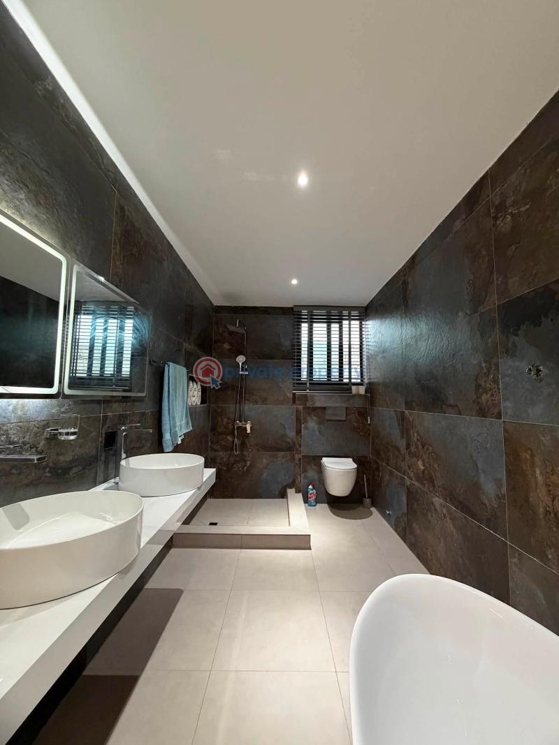 4 bedroom House For Sale Adjiringanor East Legon Accra - 10