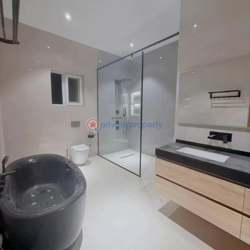 4 bedroom House For Sale Sakumono Spintex Accra - 8